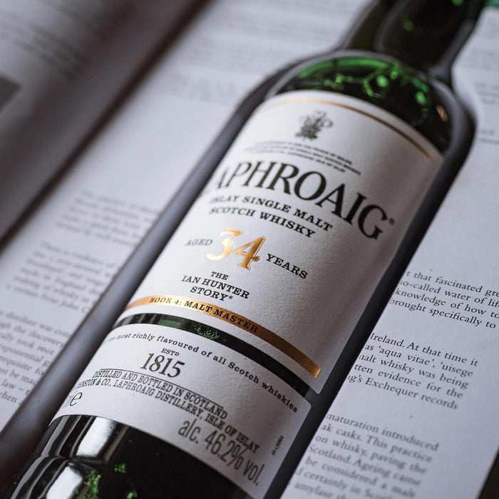 Laphroaig 34 Year Old Ian Hunter Book 4 Whisky 70cl