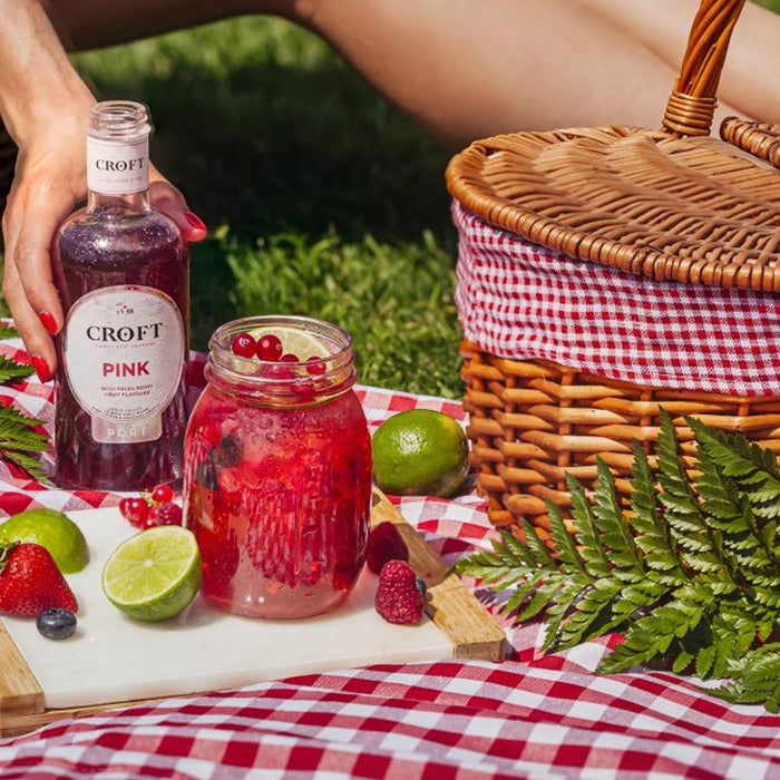 Picnic With Pink Port