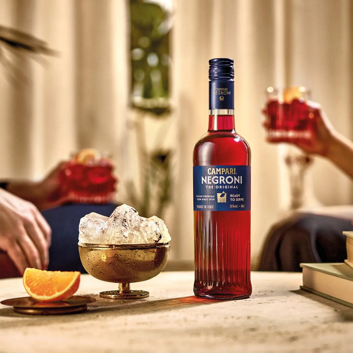Campari Negroni Cocktail With Ice & Slice